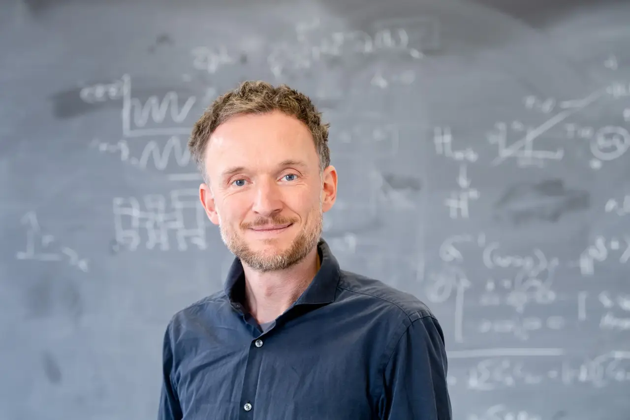  Prof. Dr. Frank Pollmann.