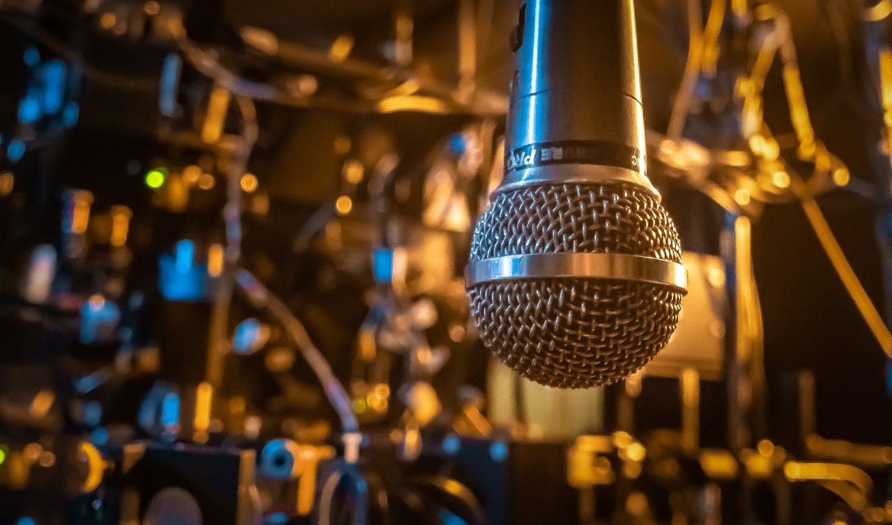 Microphone in physics lab